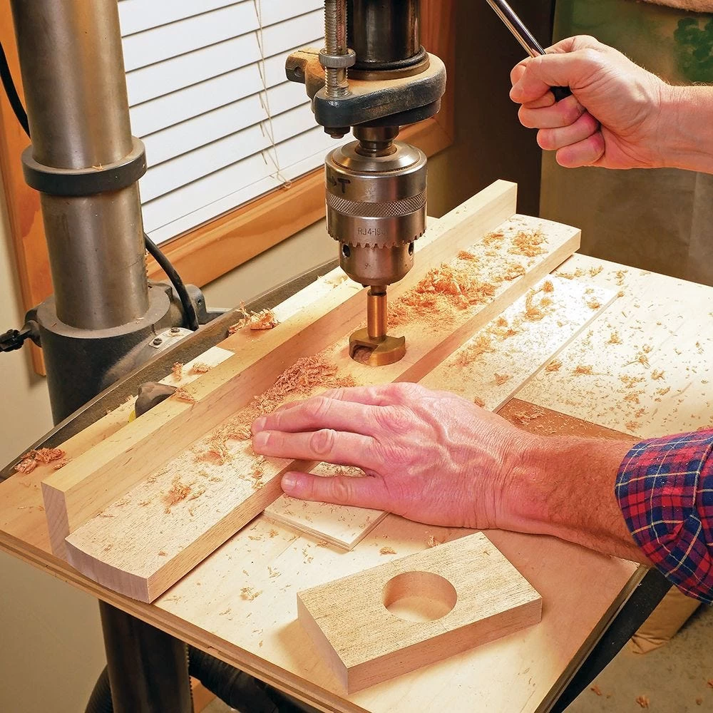 Rockler Bar-Height Adirondack Table Plan With Templates - Image 14